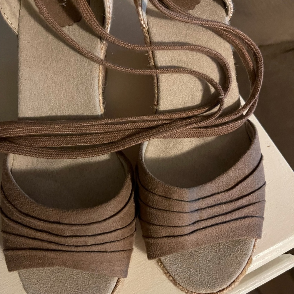 Wedges - Picture 3 of 4